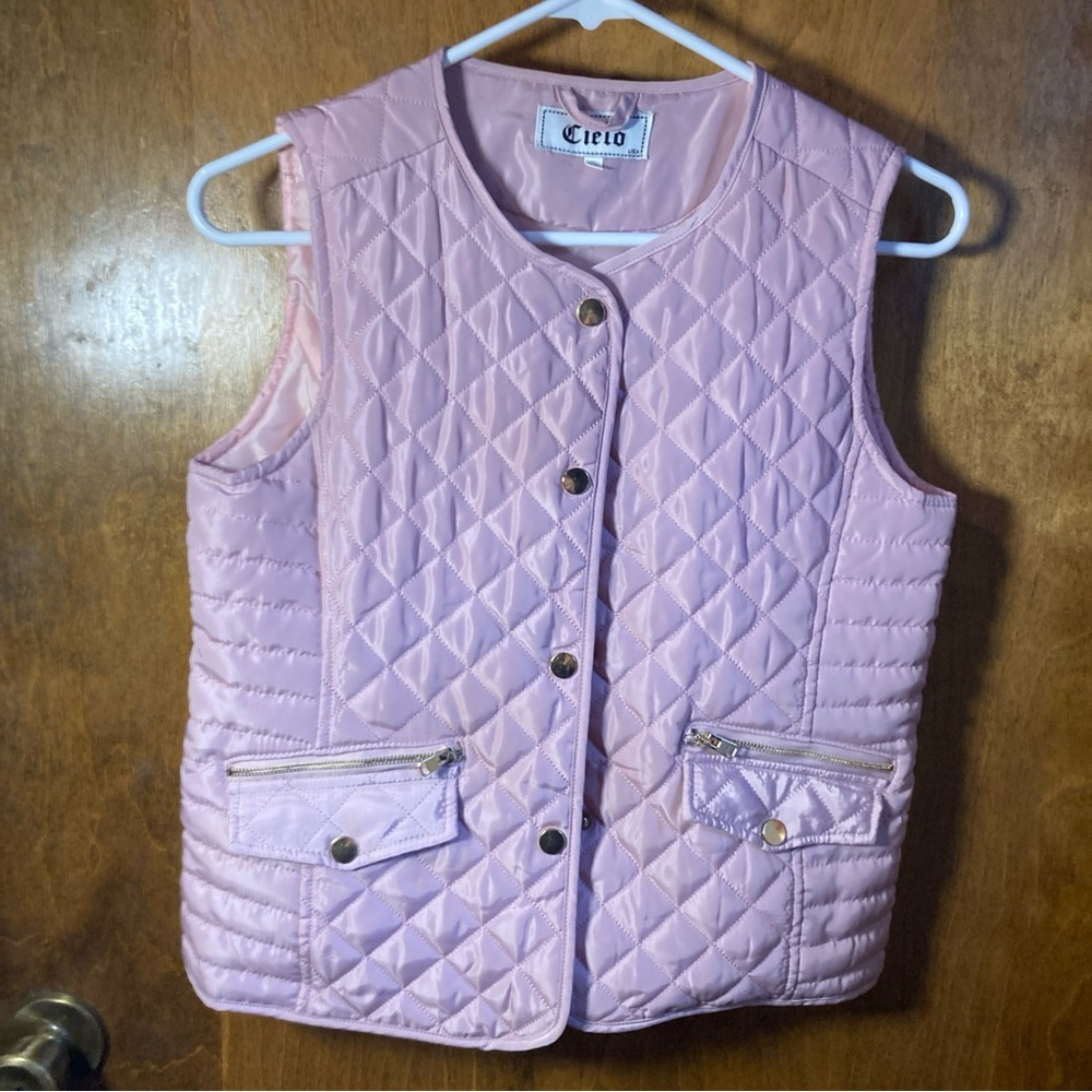 Cielo Sz 12 Rose colored Classic Quilted Vest Gold Accents Full Zip w/ Pockets